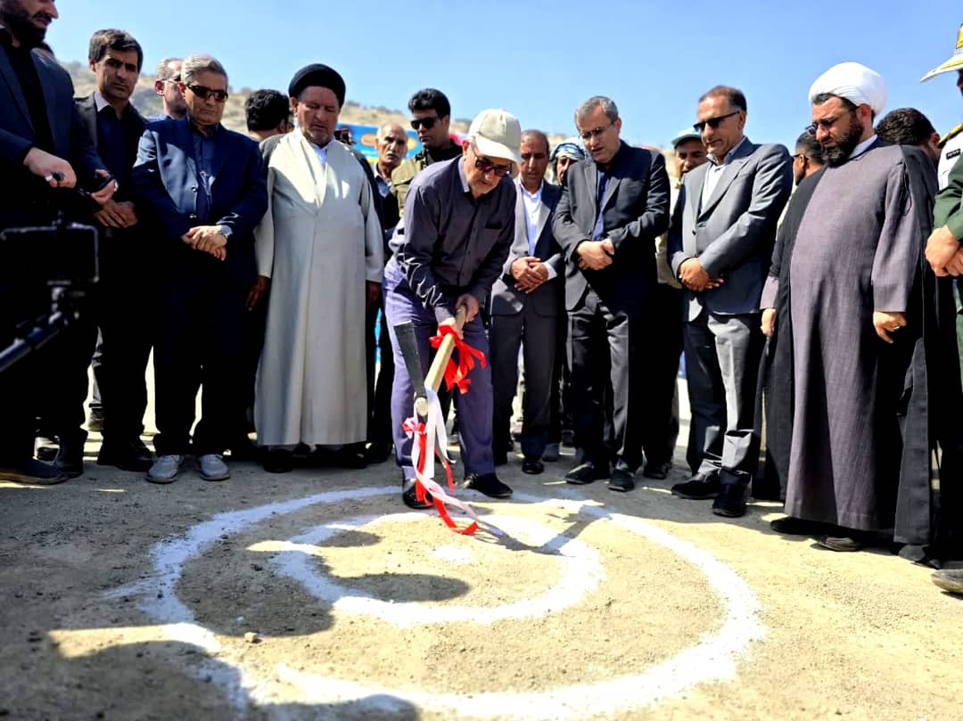 با حضور استاندار کهگیلویه و بویراحمدکلنگ‌زنی و افتتاح ۱۳۷پروژه عمرانی و اقتصادی شهرستان کهگیلویه به مناسبت هفته دولت 