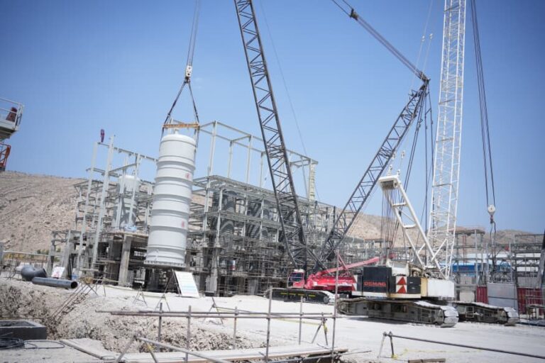 نصب نخستین مخزن تیپ سنگین ساخت داخل در سایت صنایع پلیمر گچساران