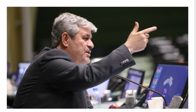 تاجگردون با اشاره به مصائب کلان دریافت وام خُرد مطرح کرد:انتقاد از سنگ اندازی بانک‌ها در پرداخت وام اشتغال و ازدواج/حساب یارانه خانوار برای ضمانت وام خُرد کفایت می کند